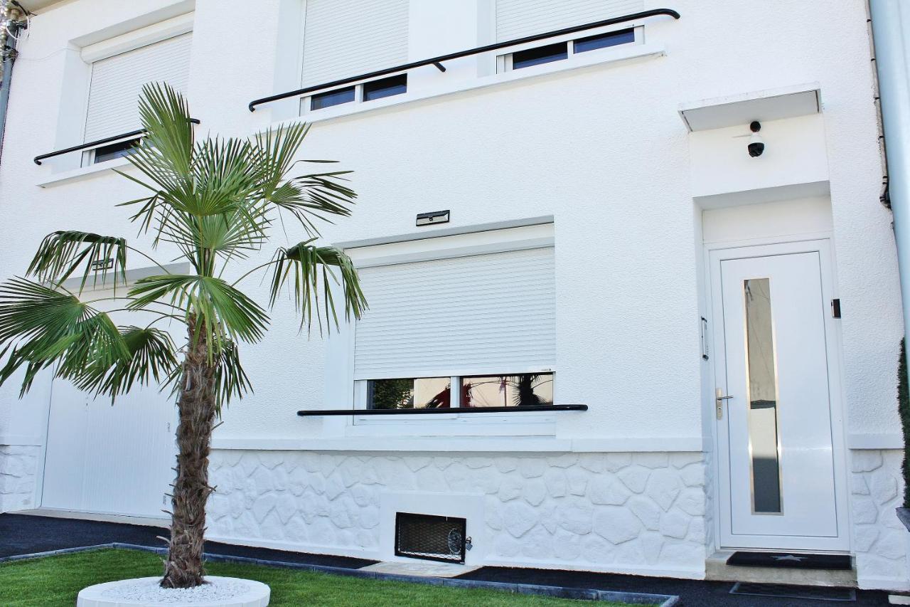 The White Home Broadway Love Room Chateauroux Bagian luar foto