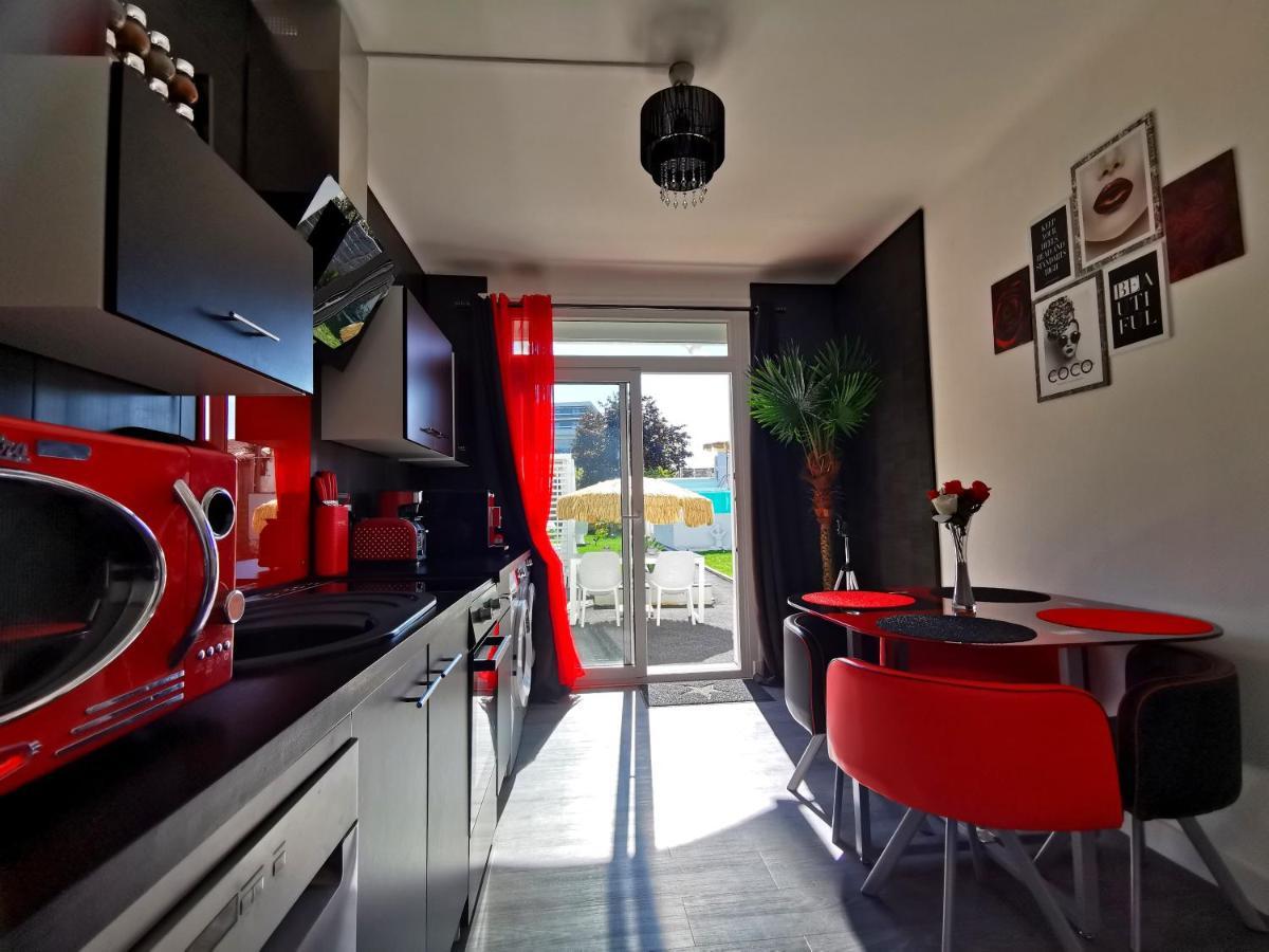 The White Home Broadway Love Room Chateauroux Bagian luar foto