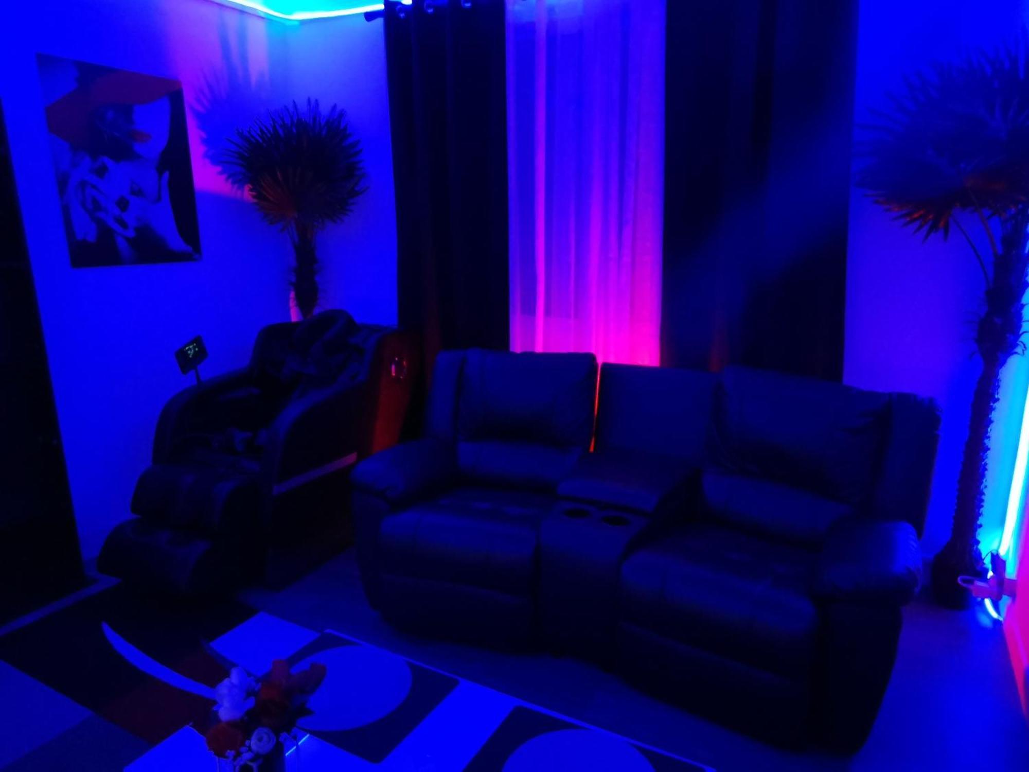 The White Home Broadway Love Room Chateauroux Bagian luar foto